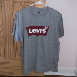 Levi’s short sleeve t-shirt